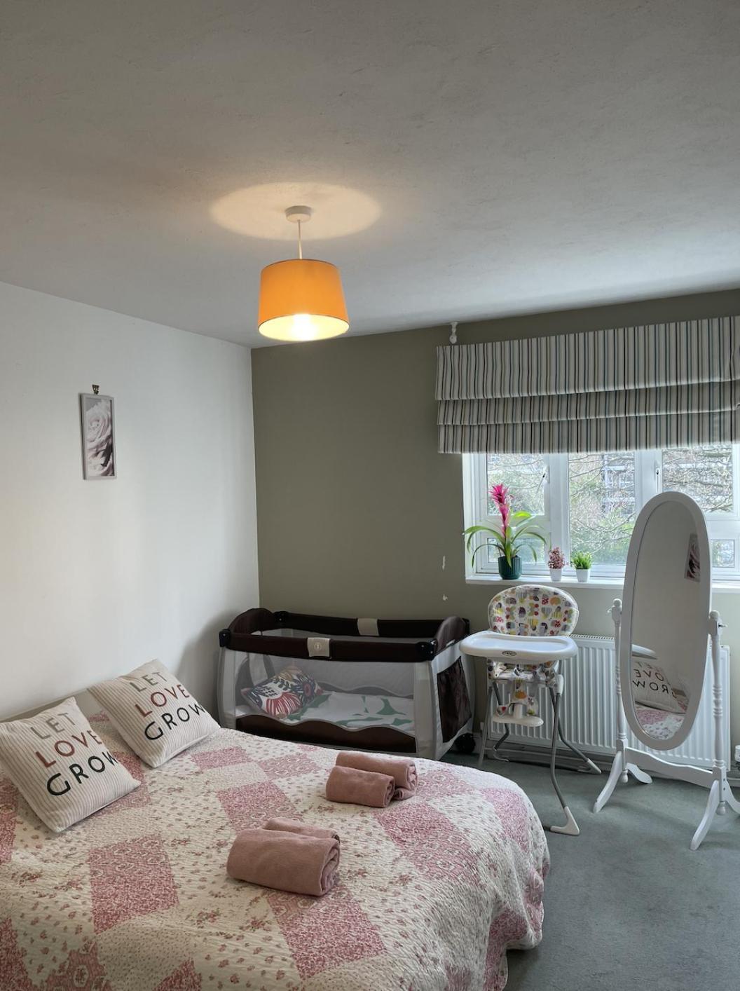 Stunning Flat Close To Regents Park And Euston Station! Лондон Екстериор снимка