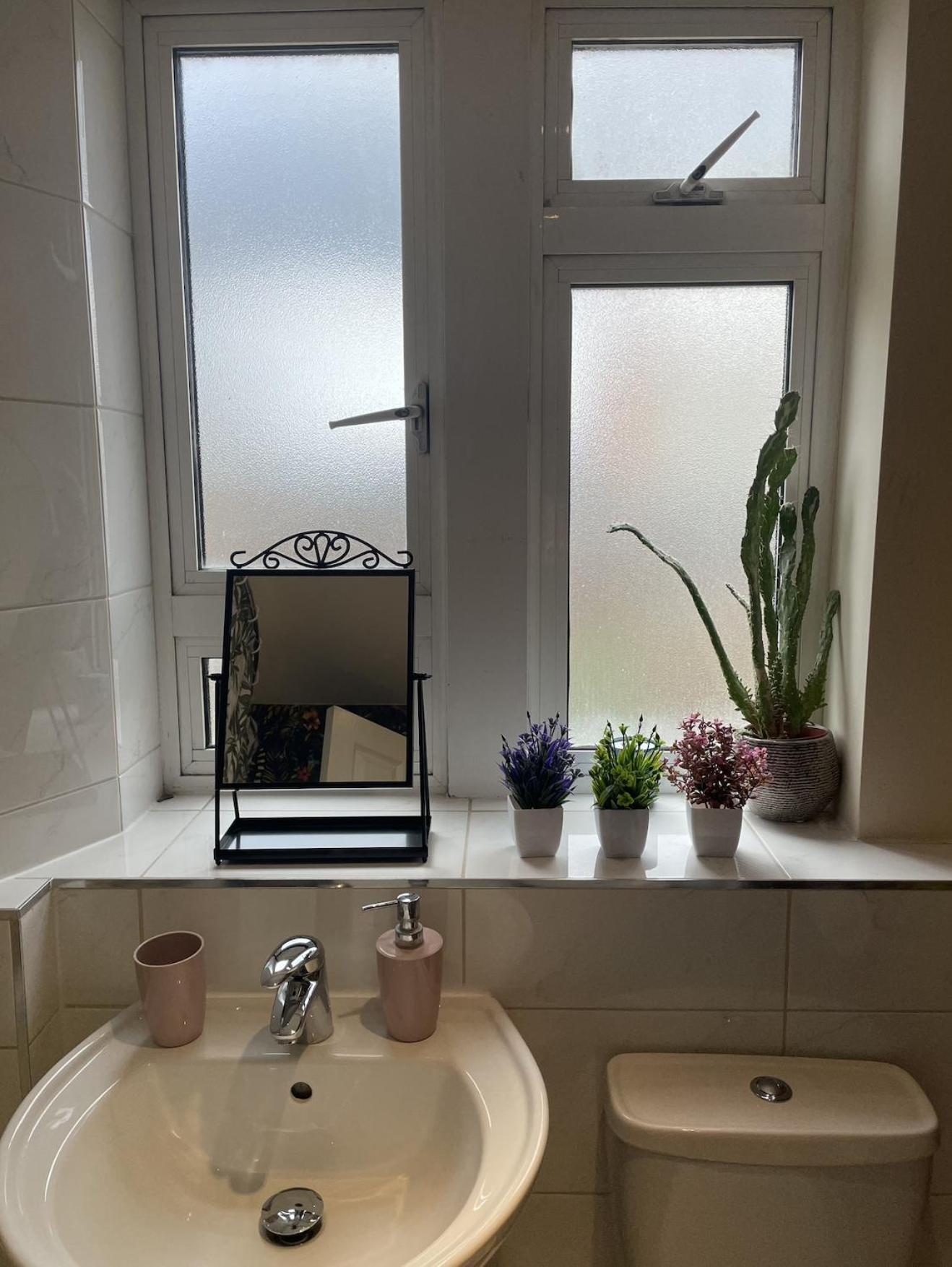 Stunning Flat Close To Regents Park And Euston Station! Лондон Екстериор снимка